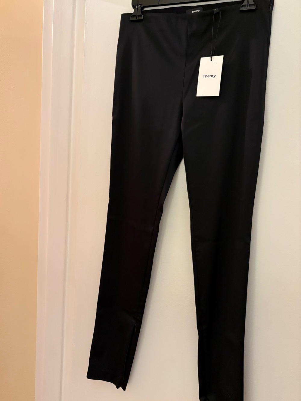 Theory Women’s  Black Slim Chic Leggings